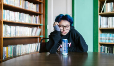 Exámenes y bebidas energéticas: ¿solución rápida o problema oculto?