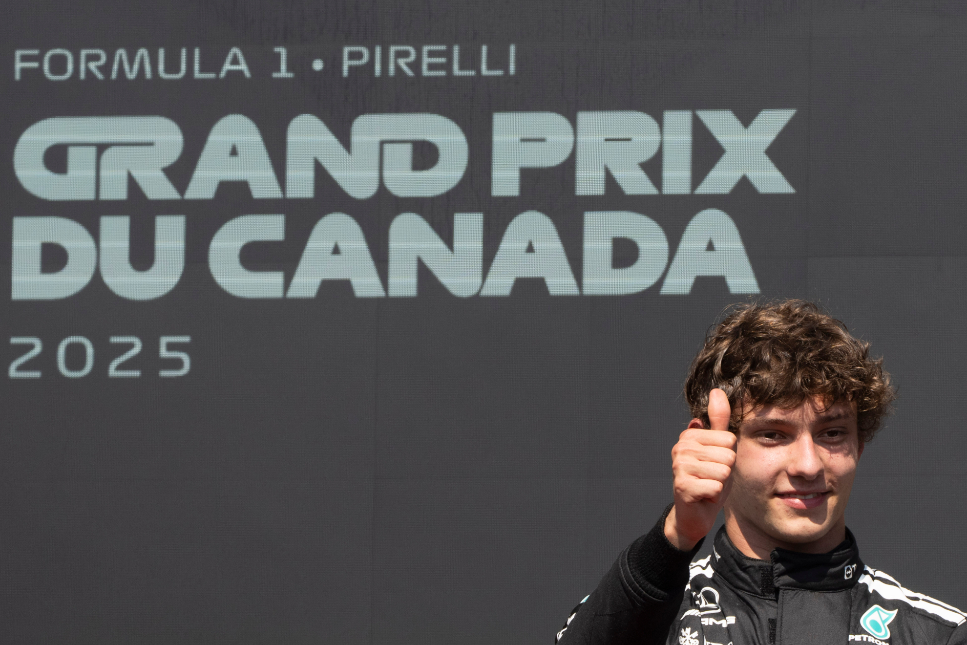 Antonelli, en el podio de Canadá.