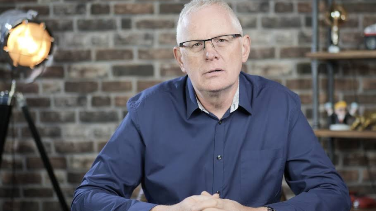 “He leído 997 libros sobre hacer dinero y la mayoría no sirven para nada, pero estos 5 te harán rico”