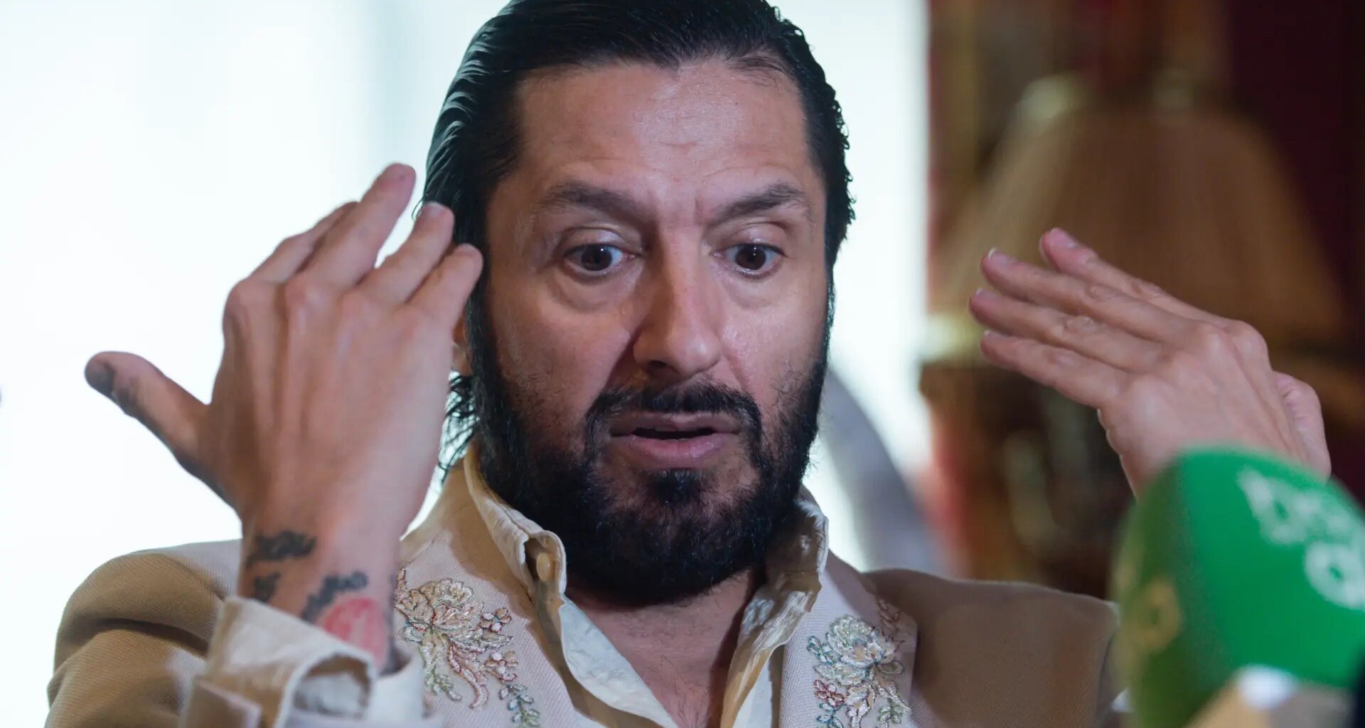 "Esto me viene de las acusaciones falsas que me llevaron a prisión"