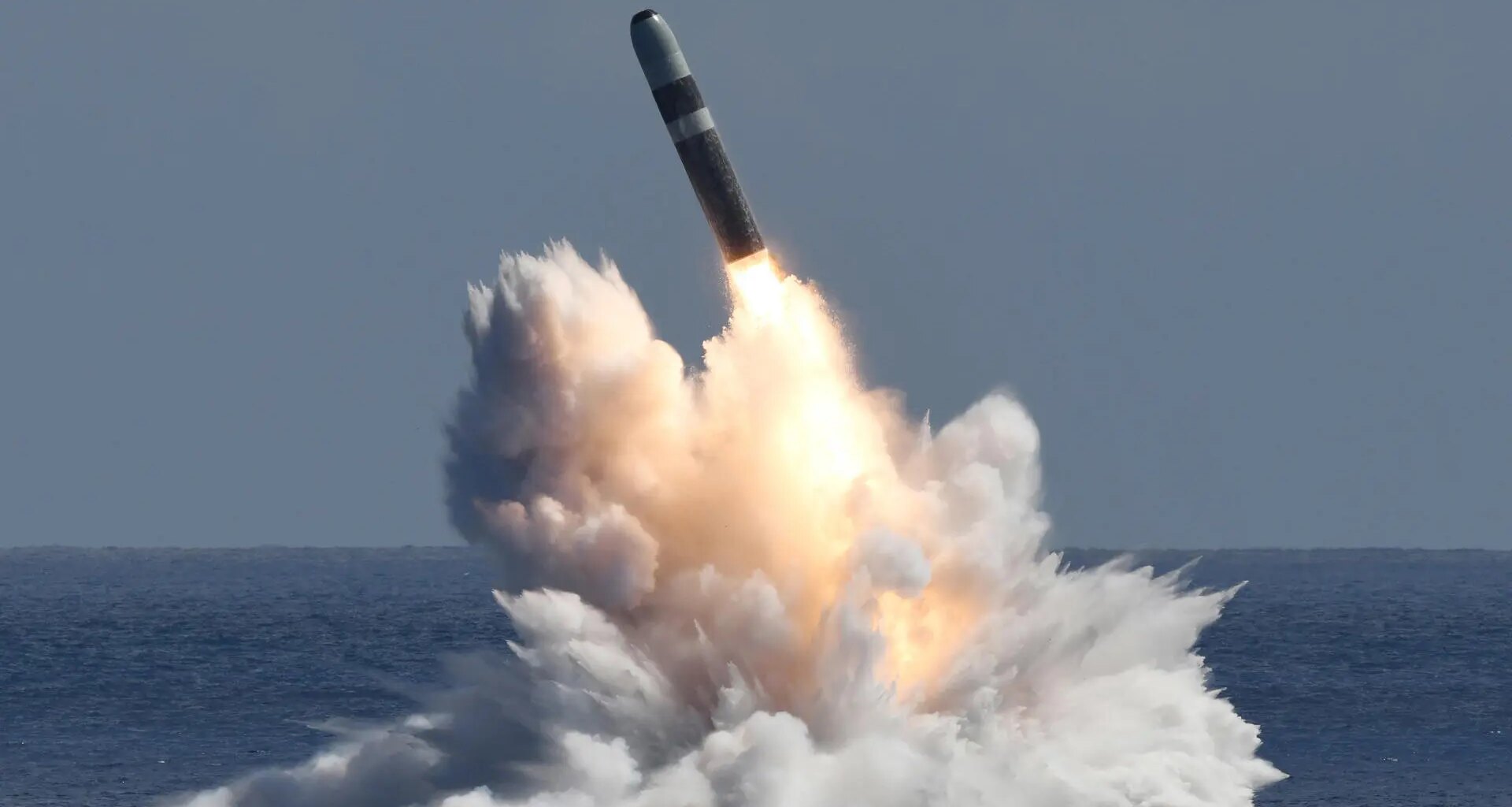 Trump podría atacar objetivos militares en Venezuela "en cualquier momento", según la prensa de EEUU