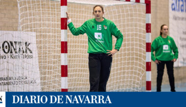 se recupera de un fuerte balonazo en la cara