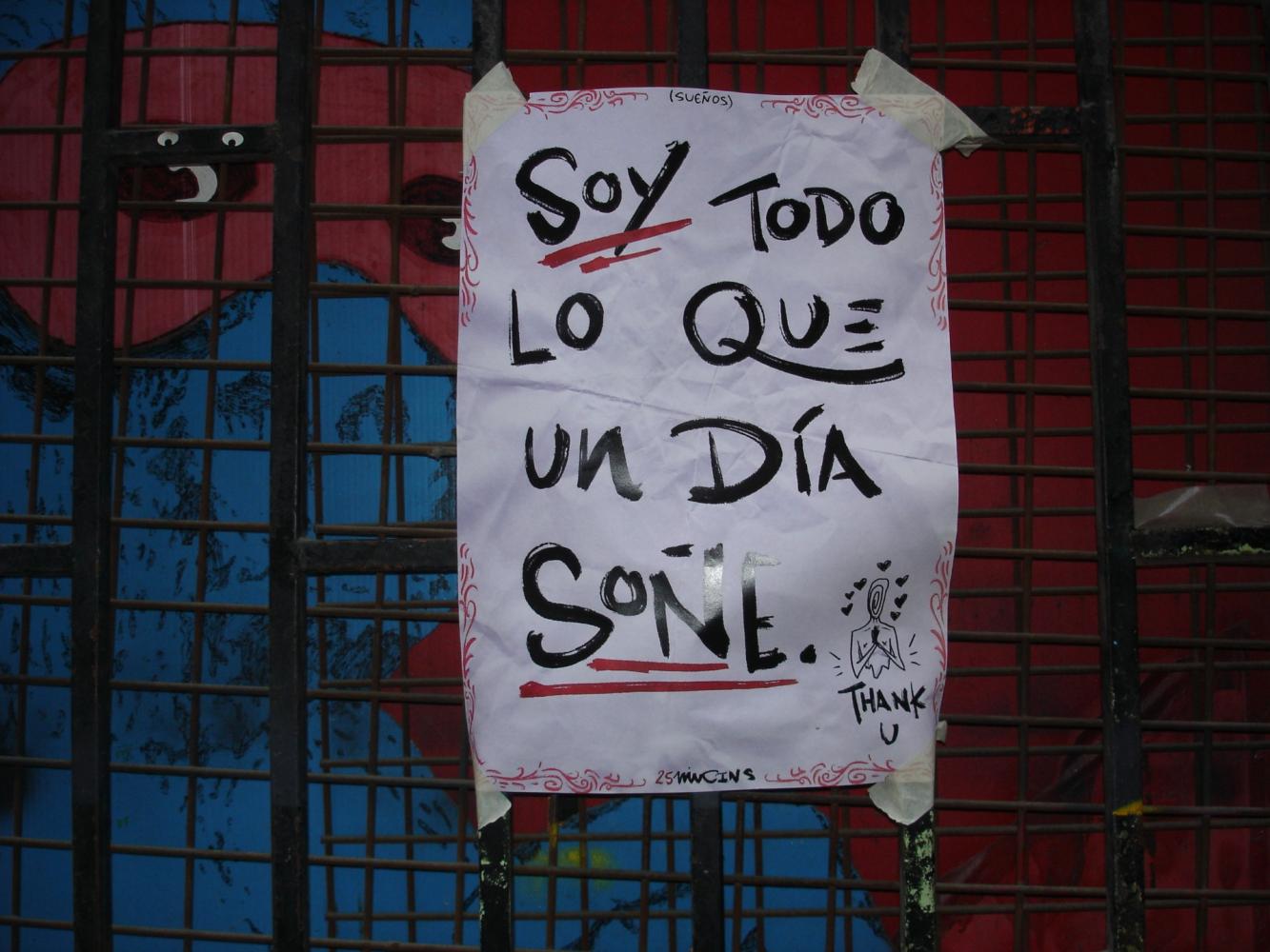 Poesía urbana en Malasaña.