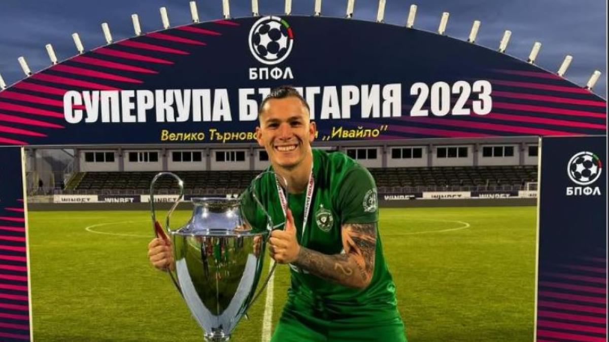 "Soy socio número 9.000 del Betis"