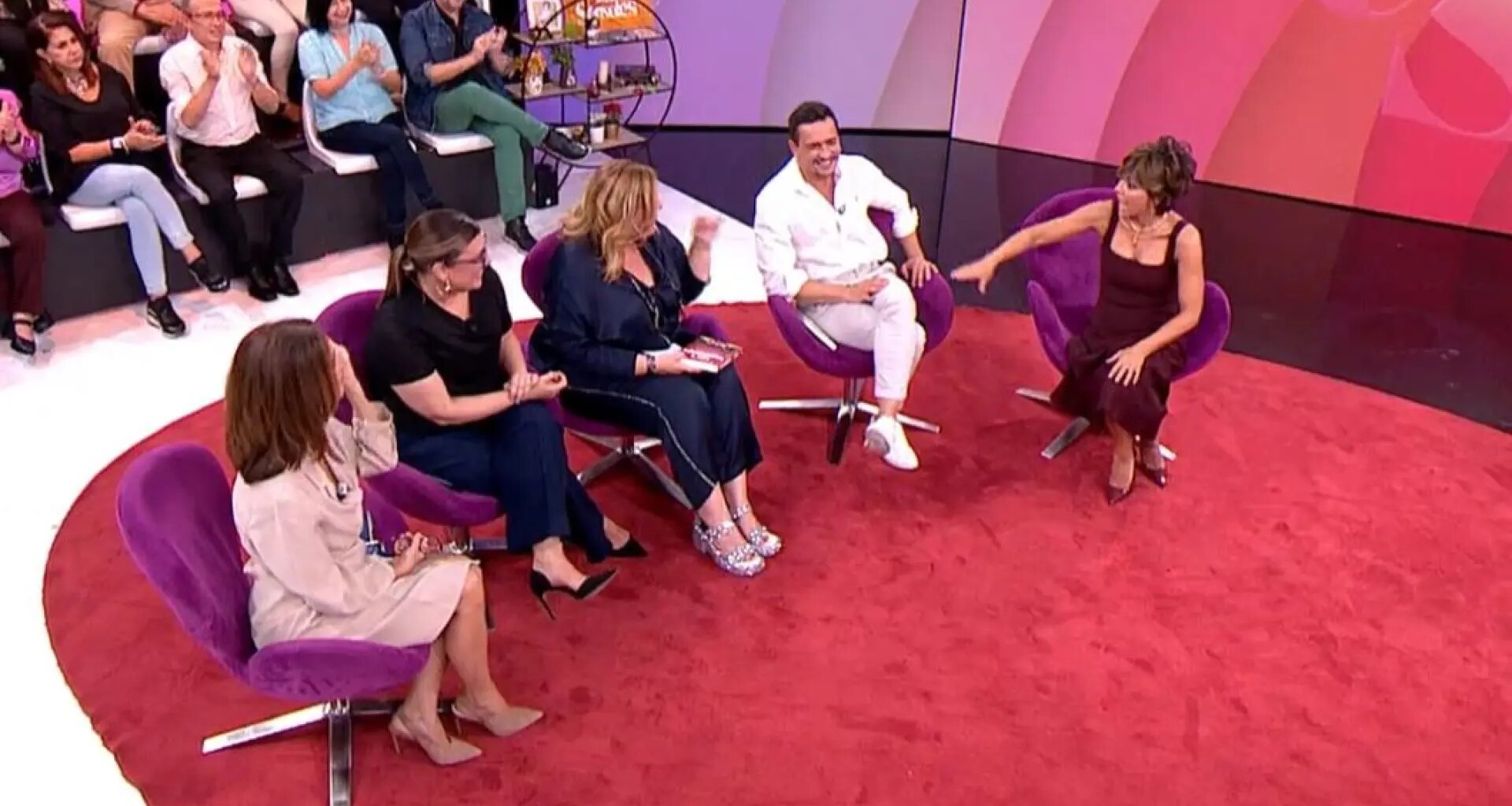 Sonsoles Ónega y Pilar Vidal se llevan "una bronca de narices" de la directora del programa