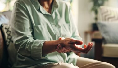 La artritis reumatoide comienza 'silenciosamente' antes de doler, según un estudio