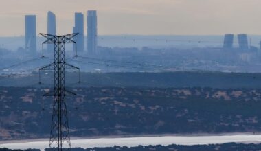 El informe europeo señala fallos en el control de tensión como causa del apagón