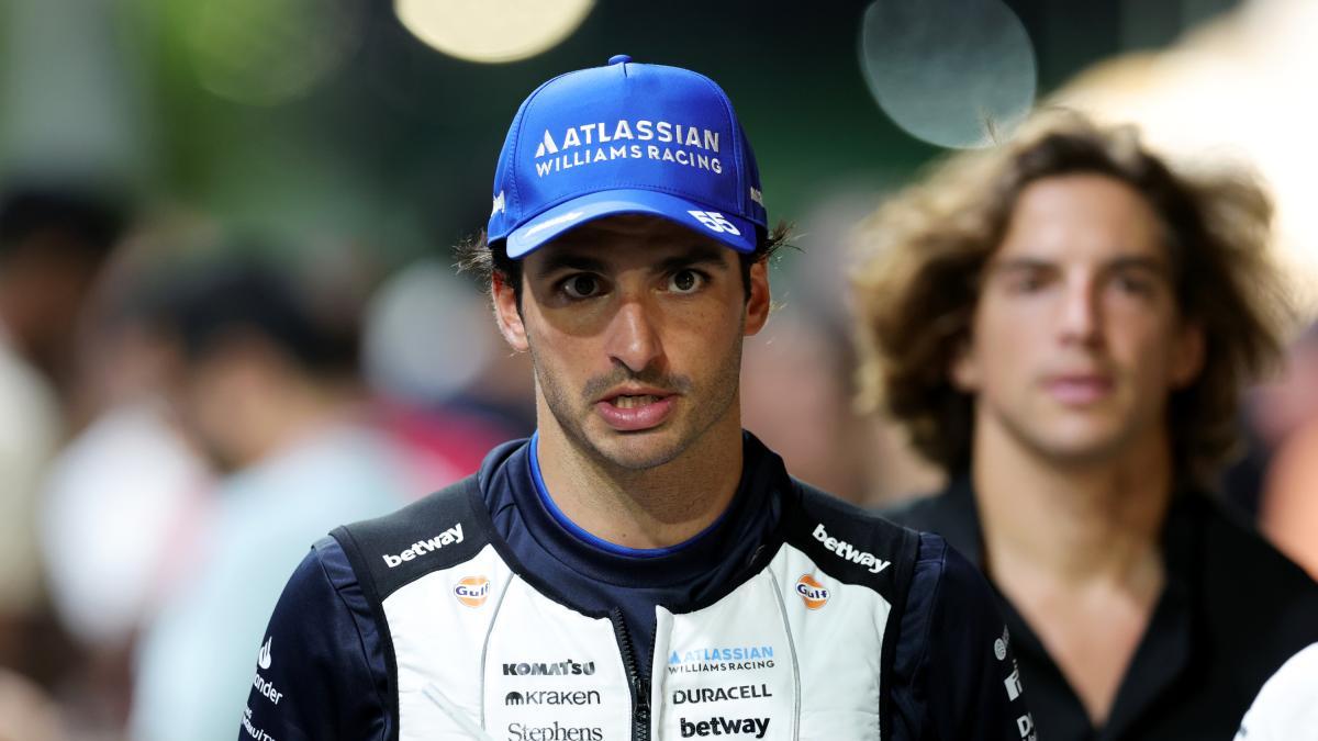 La FIA descalifica a Carlos Sainz y Albon por una ilegalidad en sus coches tras la clasificación de Singapur