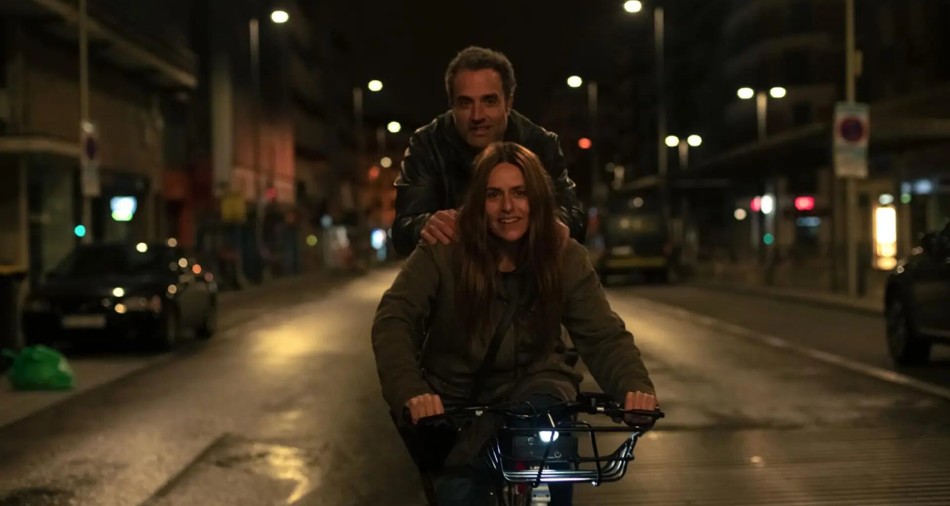 Así es 'La deuda', la nueva película de Daniel Guzmán con Itziar Ituño sobre la crisis de la vivienda que llega a cines