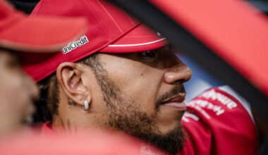 Hamilton, muy molesto con el insistente "no me lo puedo creer" de Alonso por la radio