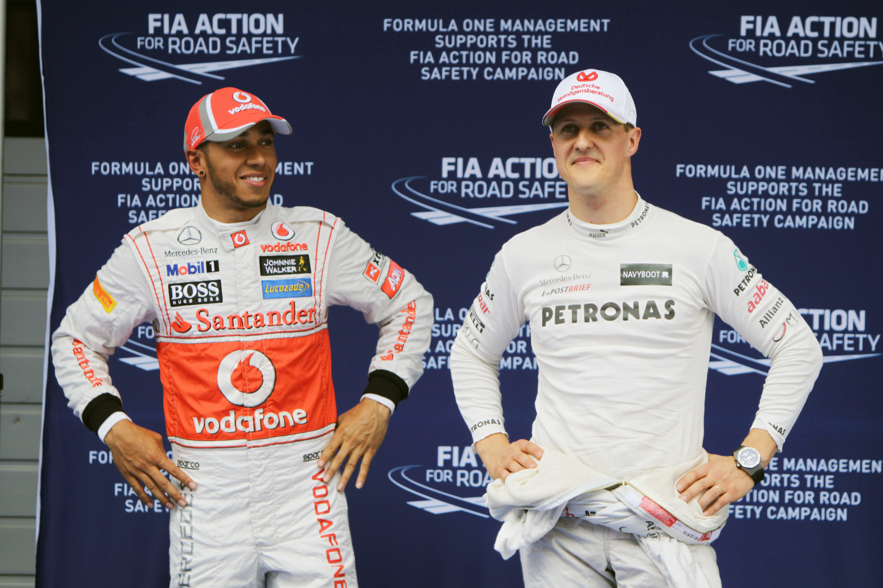 Hamilton y Schumacher en el GP de China 2012.