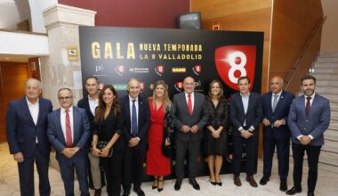 La 8 de Valladolid estrena temporada rodeada de los representantes políticos, sociales y económicos de la sociedad vallisoletana.