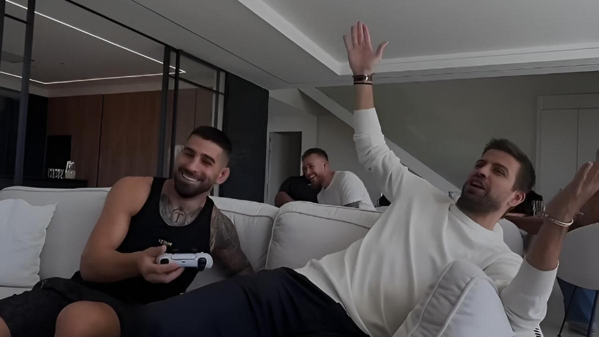 Ilia Topuria y Gerard Piqué se juntan en casa para echar un Clásico al FIFA: ¿quién ganó la partida?