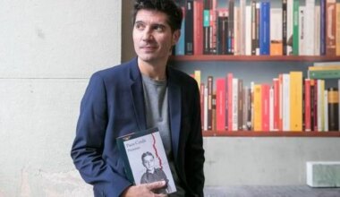 Paco Cerdá, premio nacional de las Letras 2025 por su libro 'Presentes', sobre José Antonio Primo de Rivera