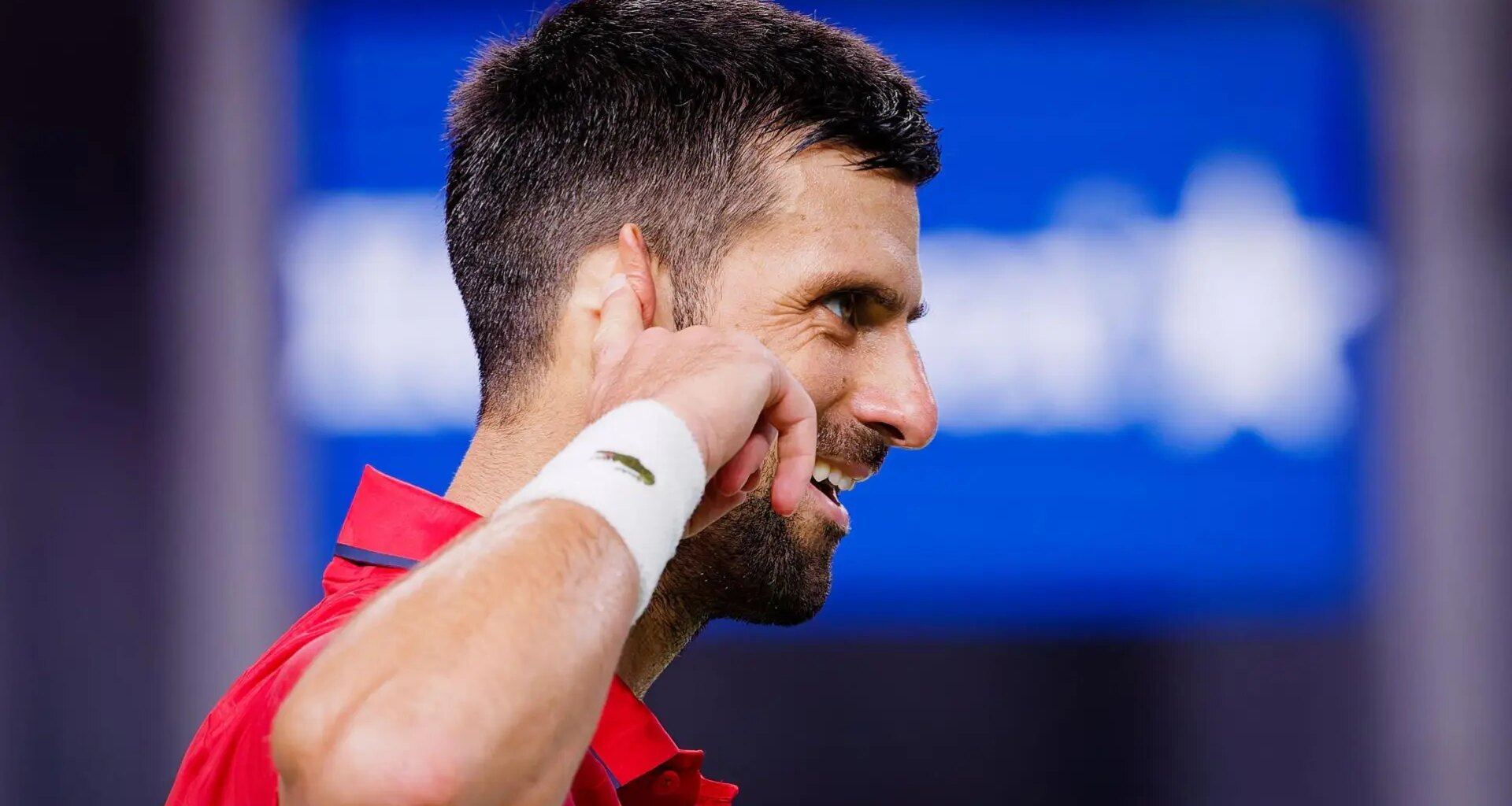 Novak Djokovic logra lo imposible con un puntazo ante Zizou Bergs en Shanghái que se ha hecho viral