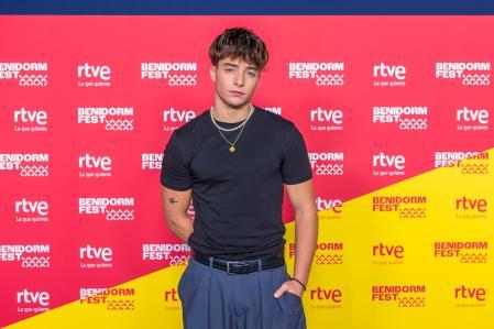 Izan Llunas en la presentación del Benidorm Fest 2026