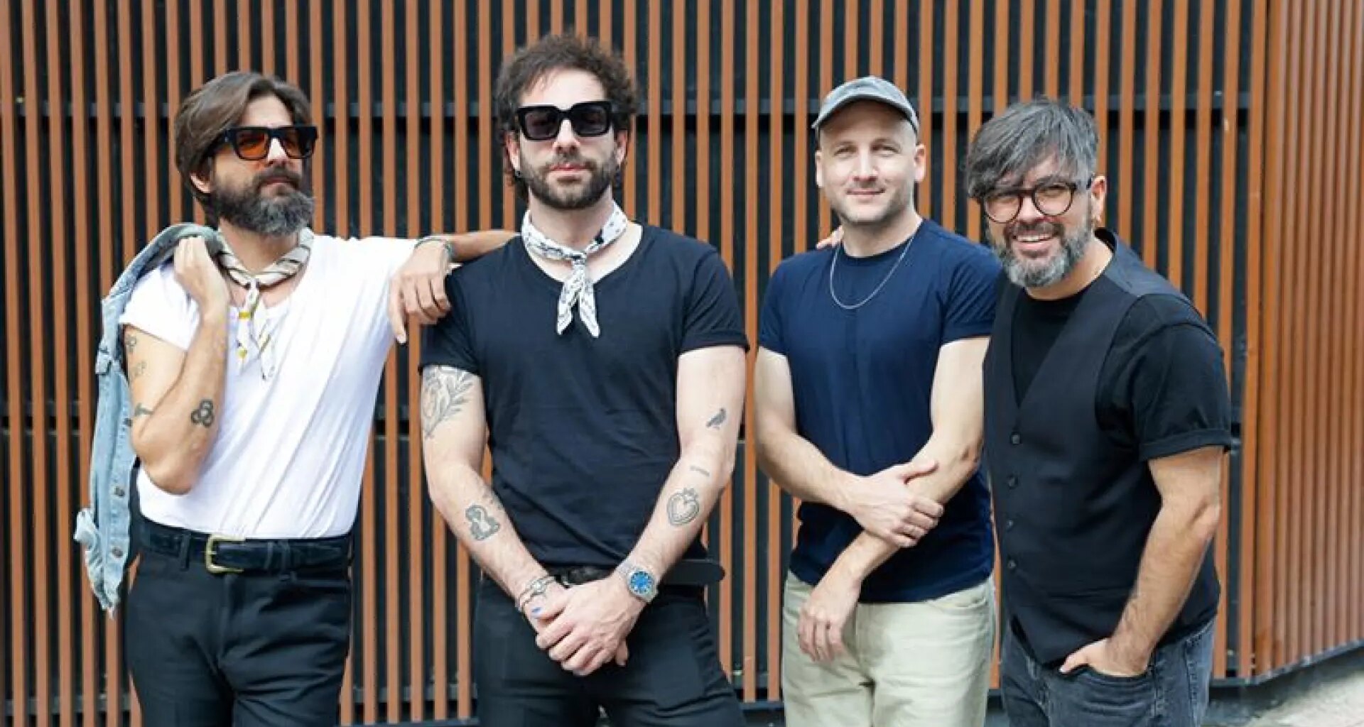 "La profesión está idealizada; no somos estrellas, somos unos obreros del rock"