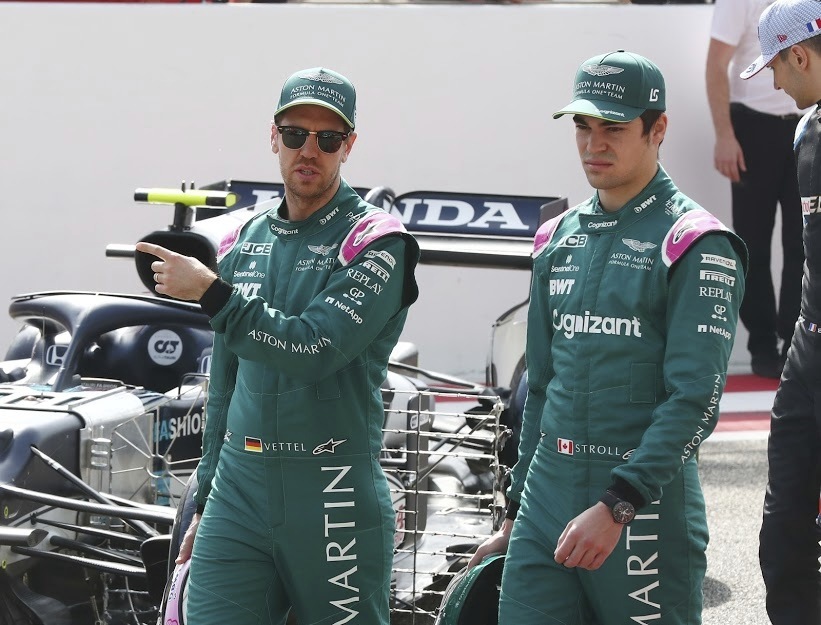 Vettel y Stroll en el primer día de pretemporada 2021.