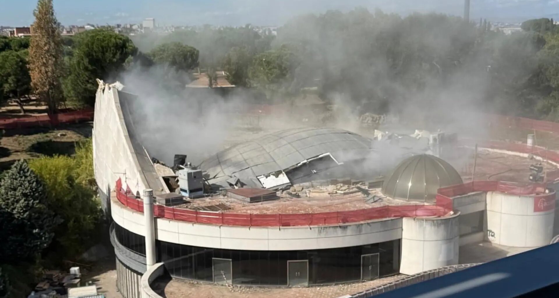 Derrumbe de la cúpula del cine IMAX de Madrid durante las obras de remodelación