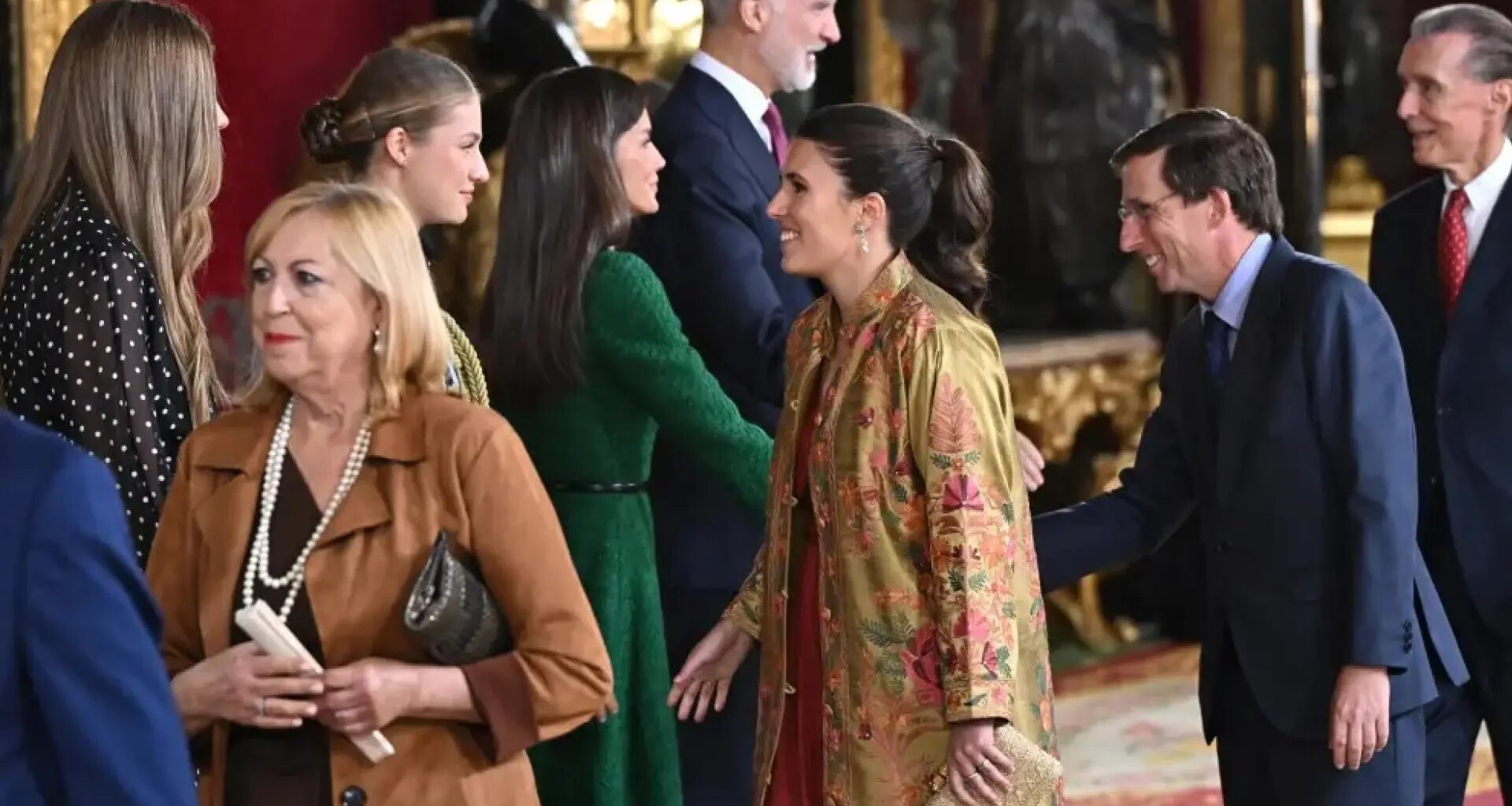 errores y aciertos en el besamanos del Día de la Hispanidad