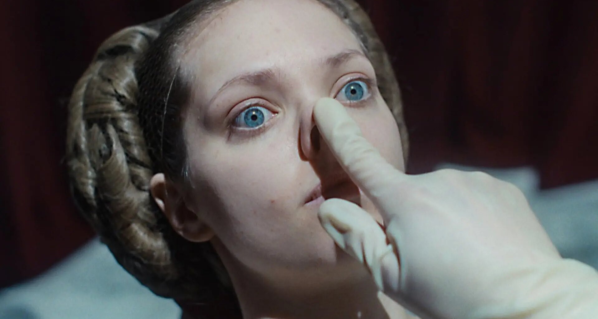 la historia más violenta de la Cenicienta se aproxima al gore de los hermanos Grimm en Sitges 2025