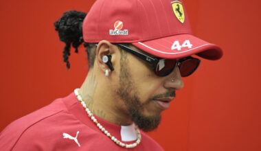 Hamilton se queja por segunda vez a Ferrari (vía interna), de que no le hacen caso