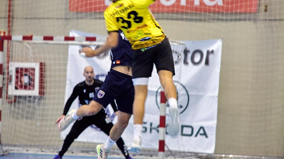 Un Balonmano Soria con poco gol y con excesiva dependencia de Vinicius en ataque
