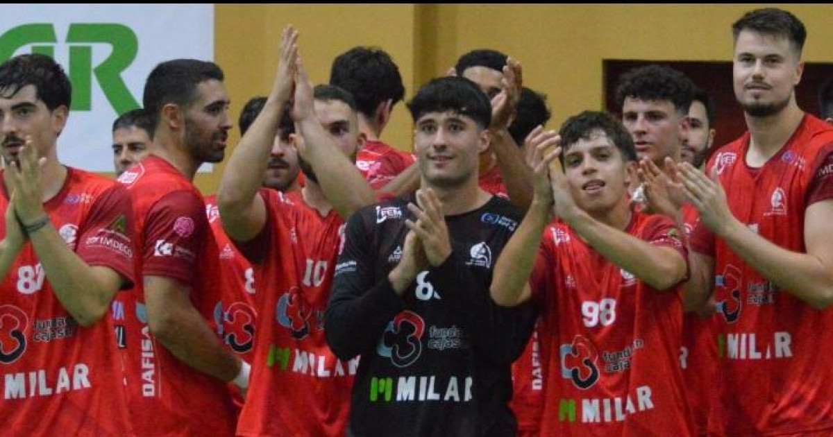 El Córdoba BM salva un mal fin de semana para el balonmano cordobés