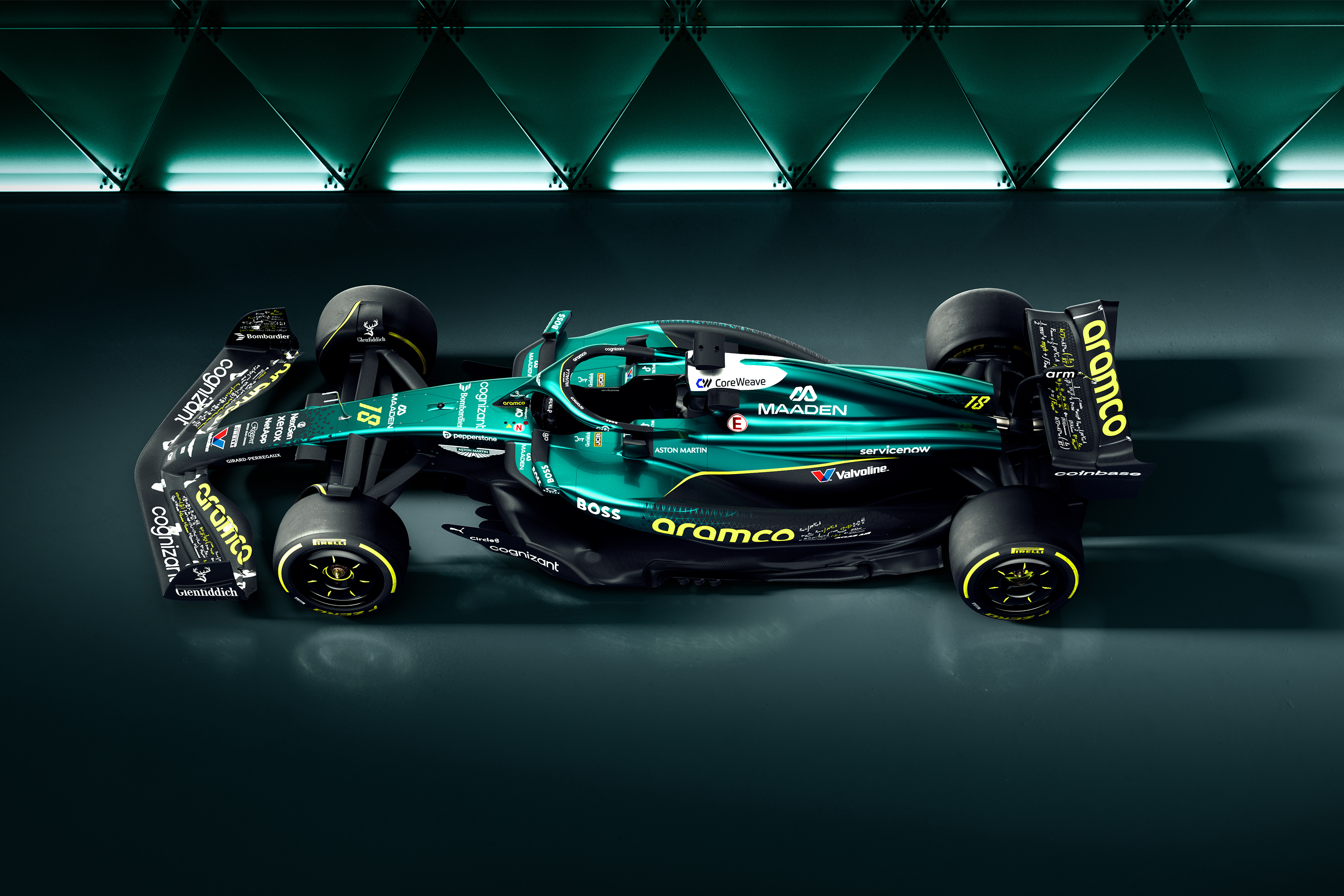 El Aston Martin, con su decoración especial.