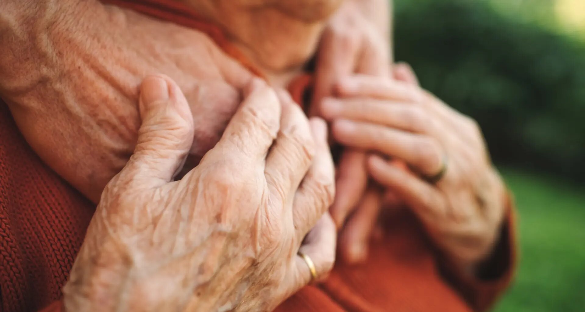 Un tratamiento para el alzhéimer temprano logra reducir las proteínas defectuosas en el cerebro y ralentizar el deterioro cognitivo