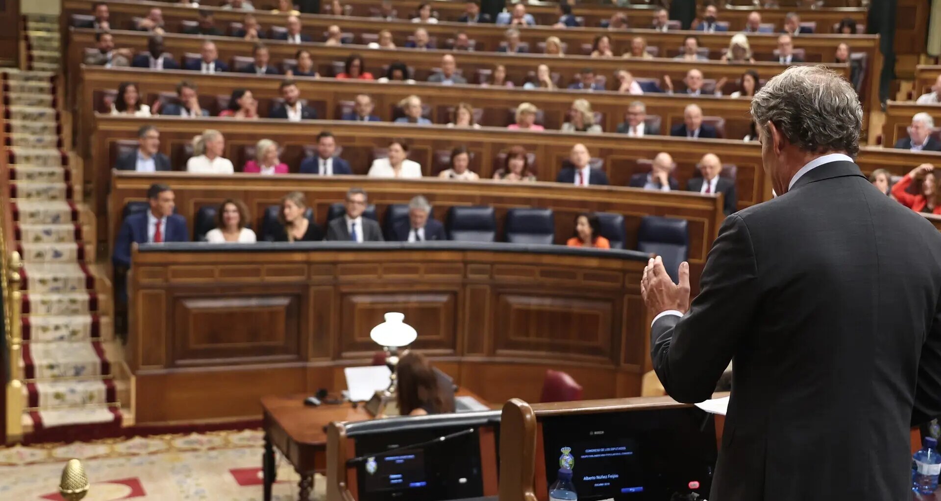 Feijóo, en busca de un senador "imbatible" para interrogar a Sánchez: "Estamos solos en esto"