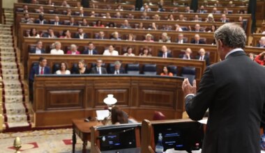 Feijóo, en busca de un senador "imbatible" para interrogar a Sánchez: "Estamos solos en esto"