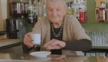 tiene 101 años y sigue trabajando