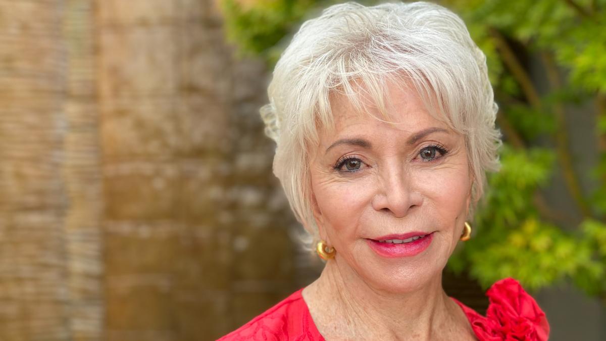 Isabel Allende saca su segundo libro infantil inspirado en su hijo en un día de Halloween