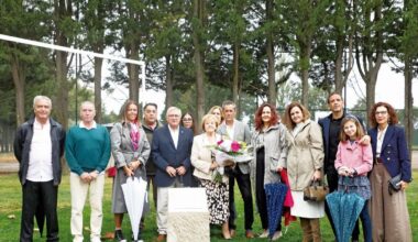 Foto de familia del homenaje que se rindió a Abilio Gutiérrez en las instalaciones de León Golf en San Miguel del Camino.