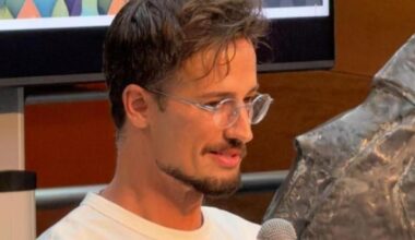 "Tablero", antología de Sergio Roldán, indaga sobre el viaje y el destino del hombre