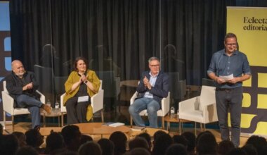 Presentación ayer en la Llotja de Eclecta editorial, con Ferran Sáez, Anna Sàez, Jordi y Ramon Souto. - PAU PASCUAL PRAT
