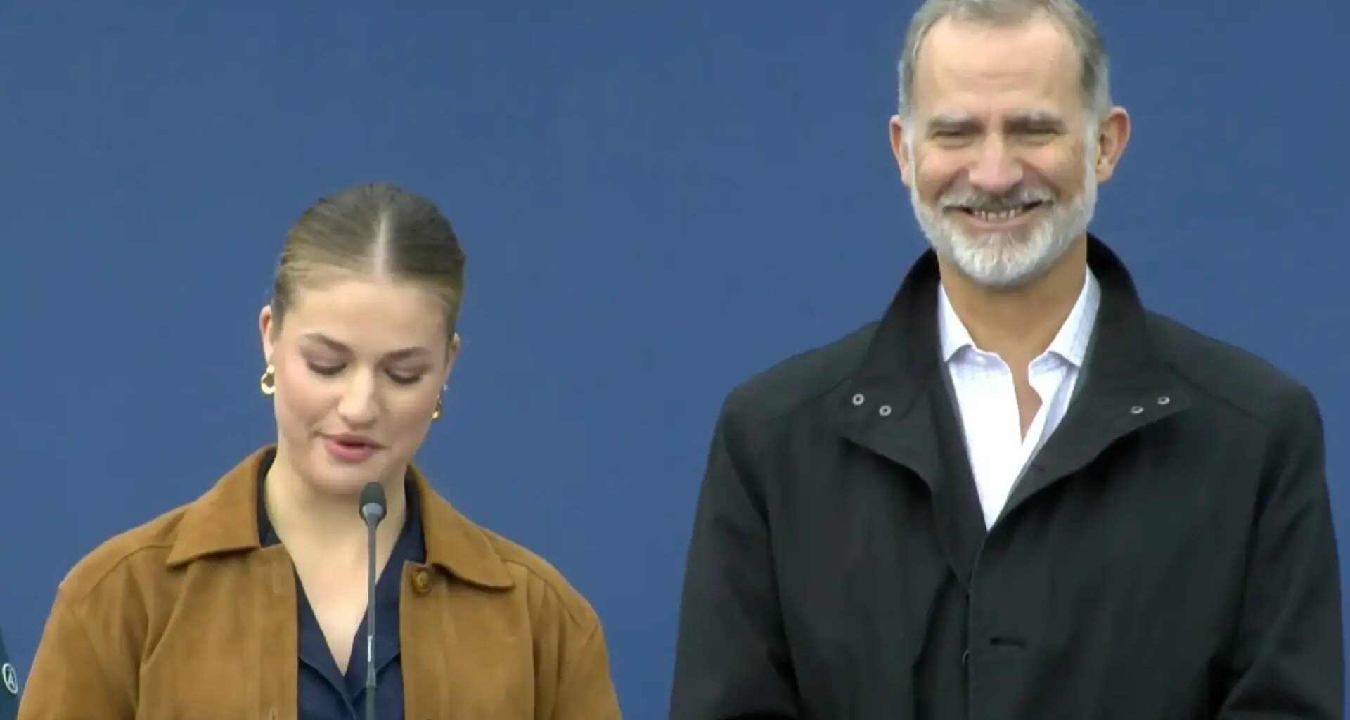 Leonor entrega por primera vez el premio al Pueblo Ejemplar y en su discurso provoca la risa del rey Felipe: "¡Valdesoto es afayadizu!"