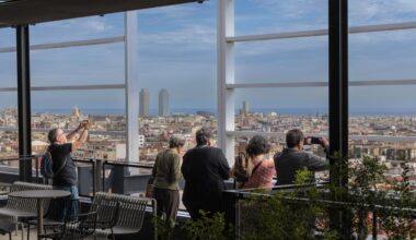 Reencuentros en el edificio Estel durante el 48h Open House: “¿Tú eres telefónico, no?”