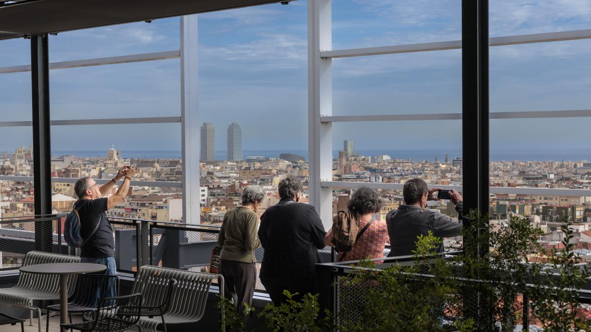 Reencuentros en el edificio Estel durante el 48h Open House: “¿Tú eres telefónico, no?”