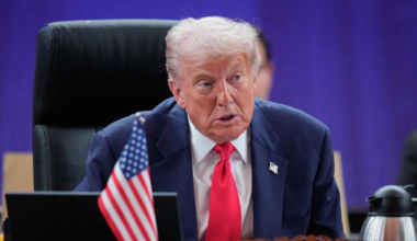 Trump estaría evaluando posibles ataques por tierra en Venezuela y Colombia, según senador republicano Lindsey Graham