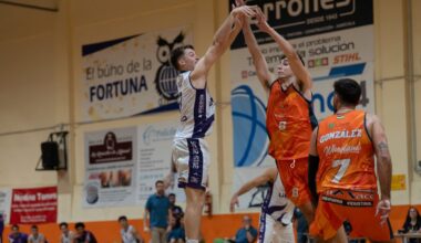 Dos joyas expuestas en el escaparate