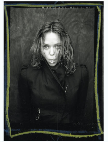 Stella McCartney la diseñadora de moda es su hermana, ambas hijas de Paul y Linda McCartney