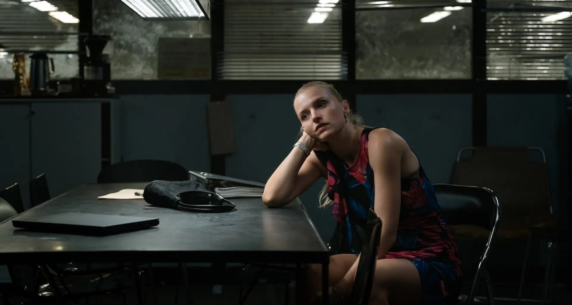 un thriller de espías ideal para una maratón