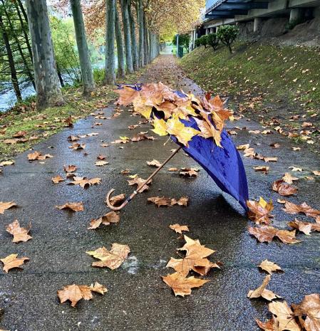 Día otoñal de lluvia en Campdevànol.