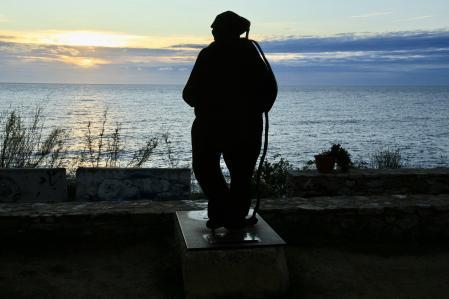 La escultura 'Gent del Mar', de Rodolfo Candelaria.