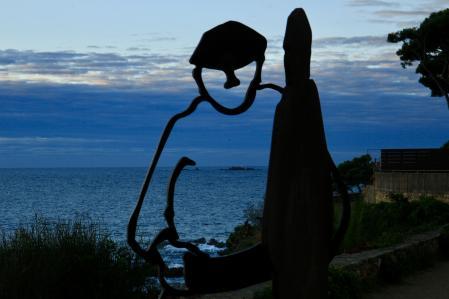 La escultura 'Gent del Mar', de Rodolfo Candelaria.