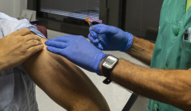 La campaña de la gripe arranca con el reto de vacunar al menos al 75% de la población diana