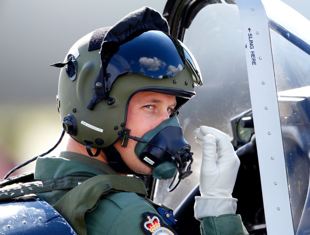 El príncipe Guillermo de Inglaterra en 2015 en una base aérea