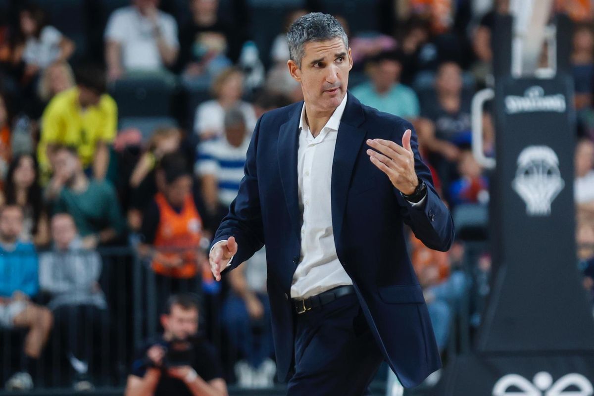 Rubén Burgos, en el partido entre el Valencia Basket y el Hozono Global Jairis en La Fonteta.